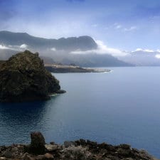 Playa del Juncal y Faneque al fondo por Suso de Diego, magnificent view of the Roque Faneque in Gran Canaria, Strand El Juncal in Agaete