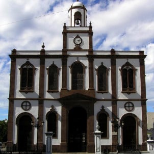 Roland Kirchhoff, front view of Agaete's church, église du nord-ouest de l'île de Grande Canarie